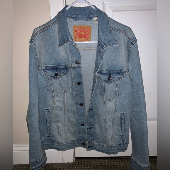 Levi Denim Jacket Medium